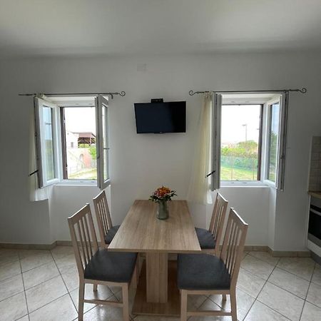 Accordi Lontani Apartment Nerezine Bagian luar foto